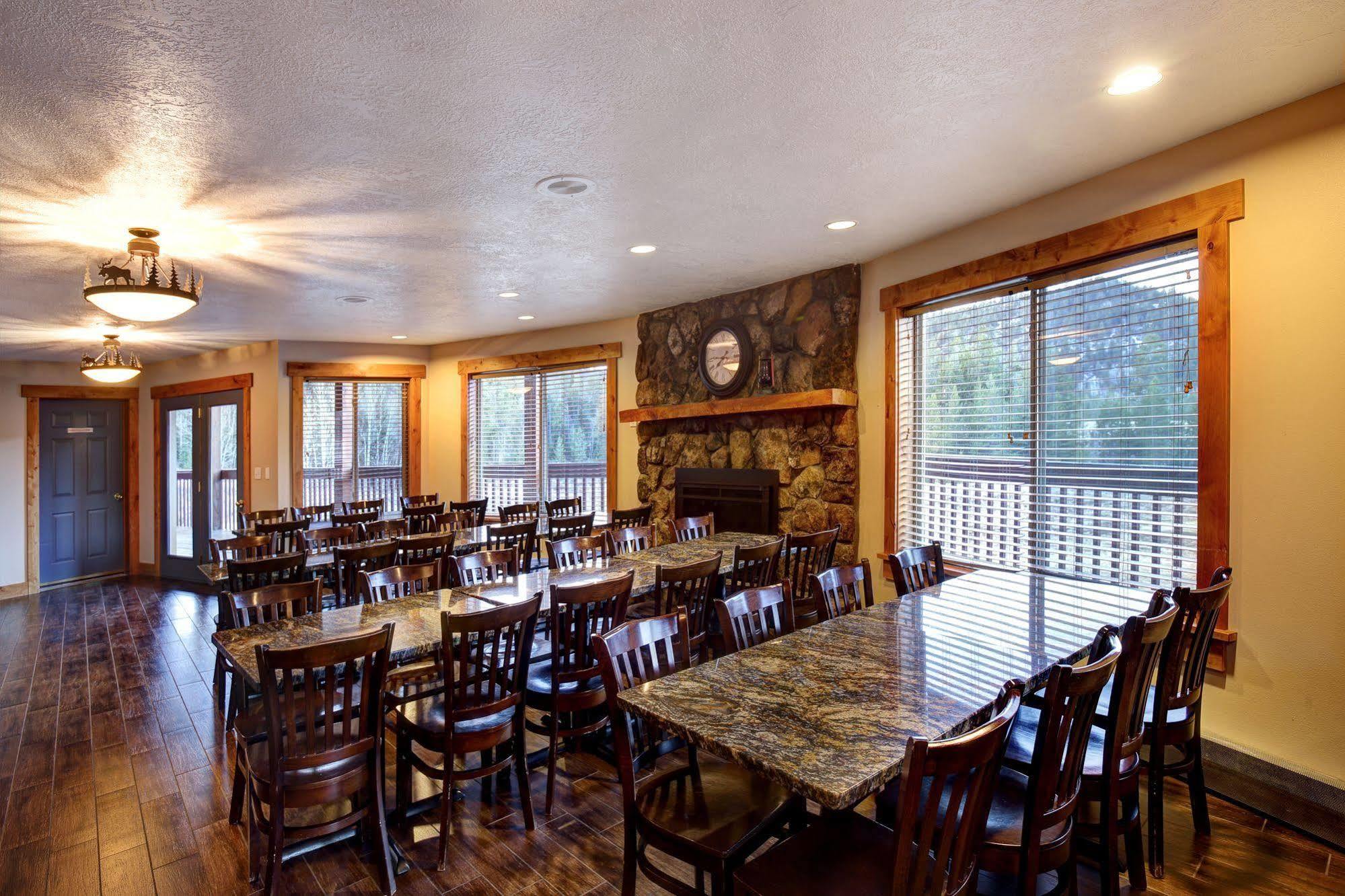 Beaver Creek Lodge 洛根 外观 照片